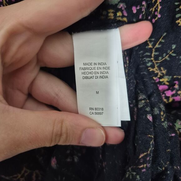 Lucky Brand Floral Bell Sleeve Blouse Black Boho Romantic Whimsigoth Size Medium - Picture 4 of 5